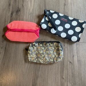 Set of 3 make up bags